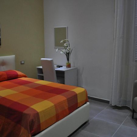 Il Giardinetto Guest House Чивітавекк'я Номер фото